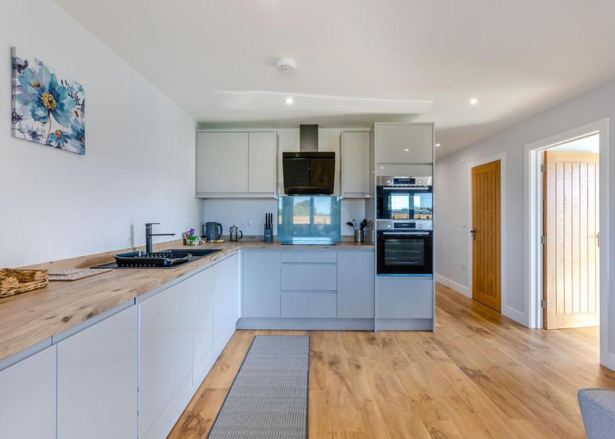 Готель Cotswold Gateway Escape Offenham Екстер'єр фото